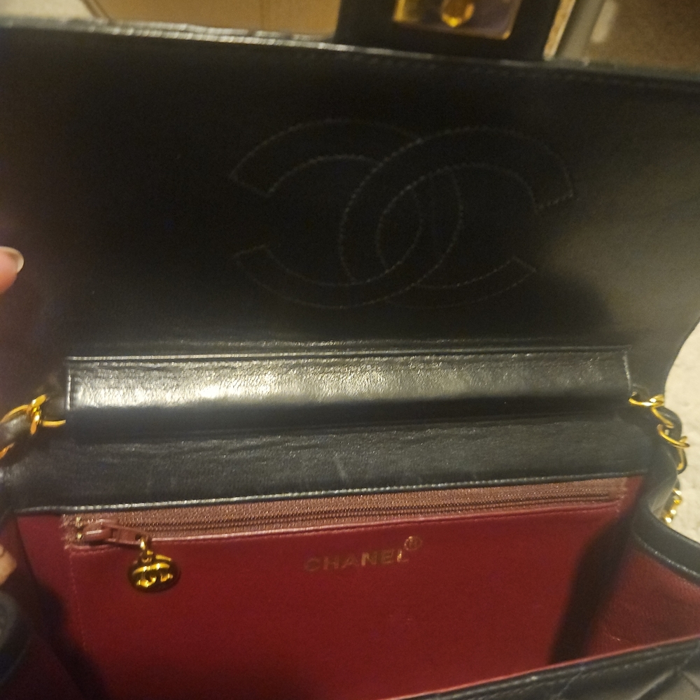 Chanel Lambskin Small Single Flap bag - Picture 5 of 11